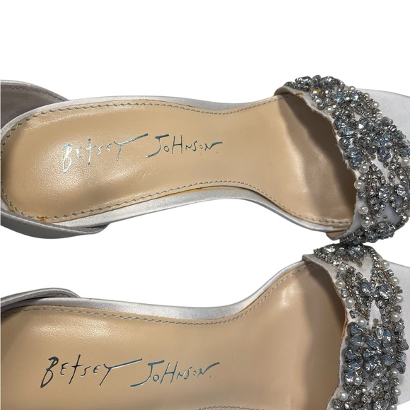 BETSEY JOHNSON Bridal Heels – White Glitter, Sz 5, GUC - Picture 7 of 9